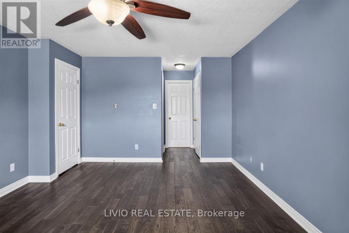 19 KONSTANTINE COURT - 29