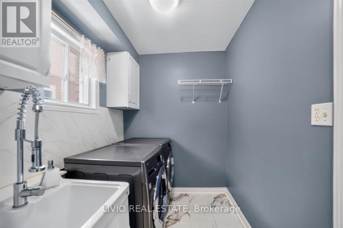 19 KONSTANTINE COURT - 33