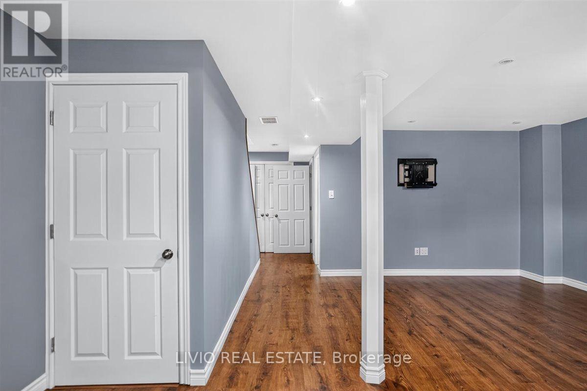 19 KONSTANTINE COURT - 36