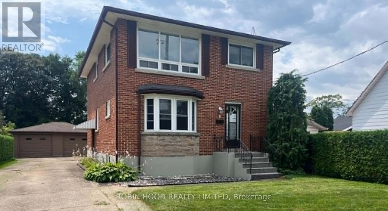 1 - 6 KINGSWAY CRESCENT