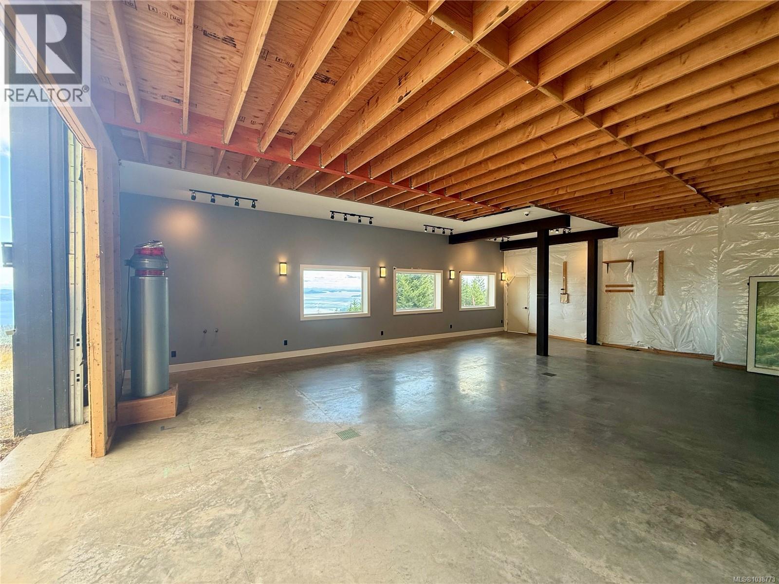 641 Annas Dr SW - 19