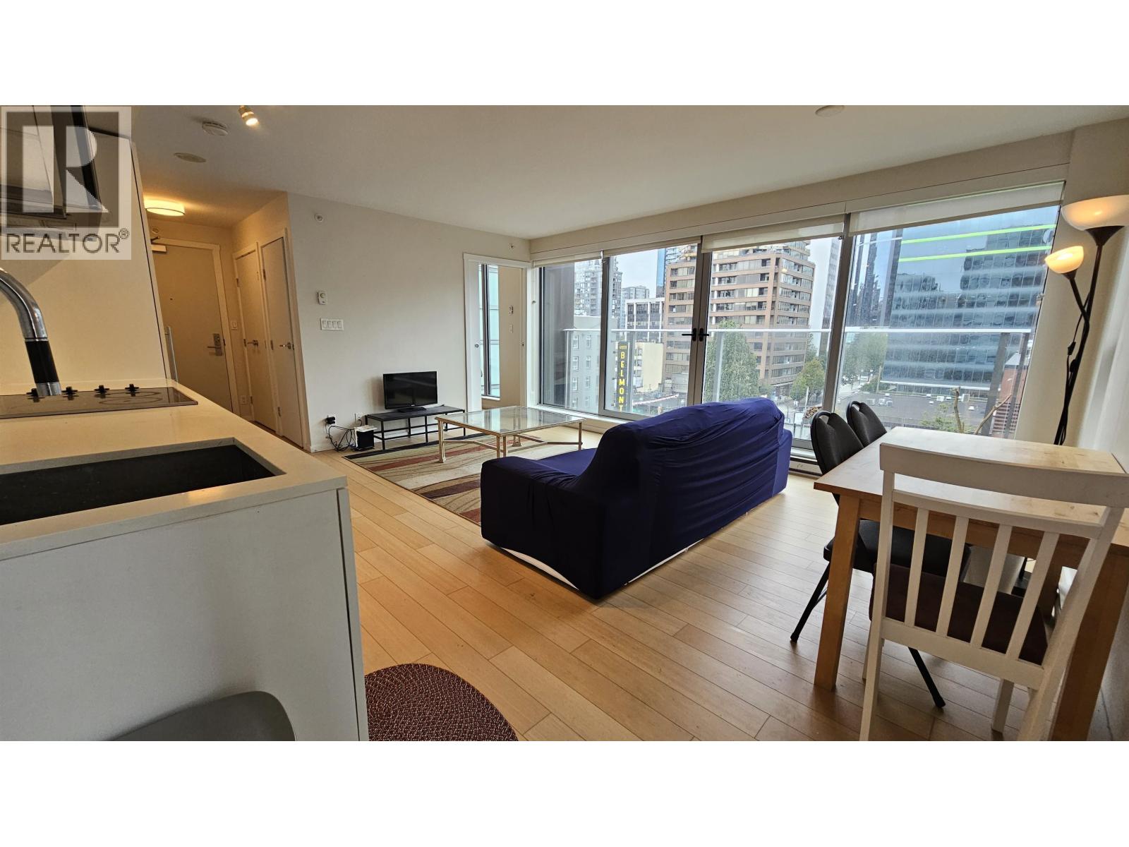 2 Bed, 1 Bath Apartment for Sale in Vancouver – 908 999 SEYMOUR STREET, Vancouver – MLS# R3147142 - Image 17