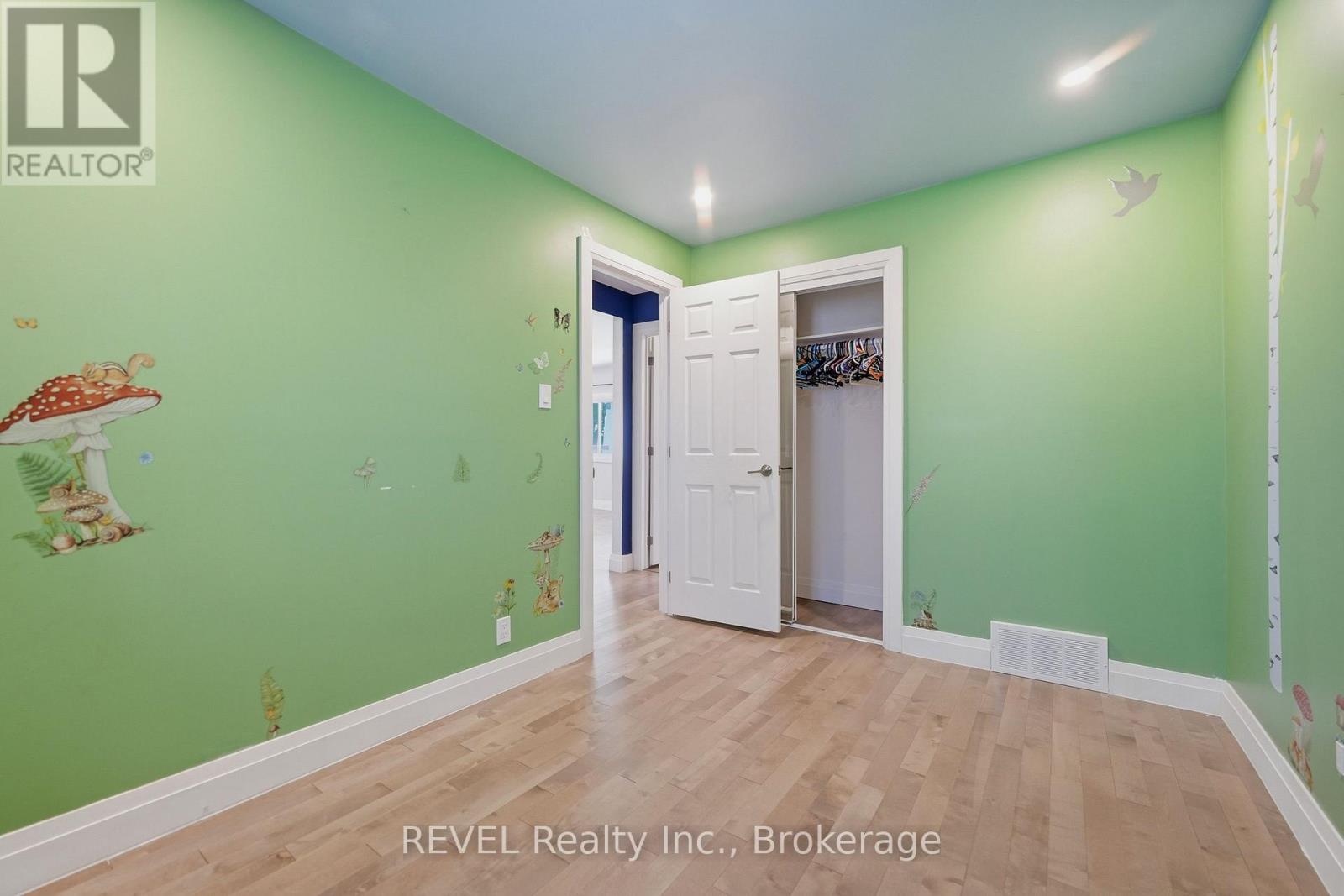 9 MCNAUGHTON ROAD - 13