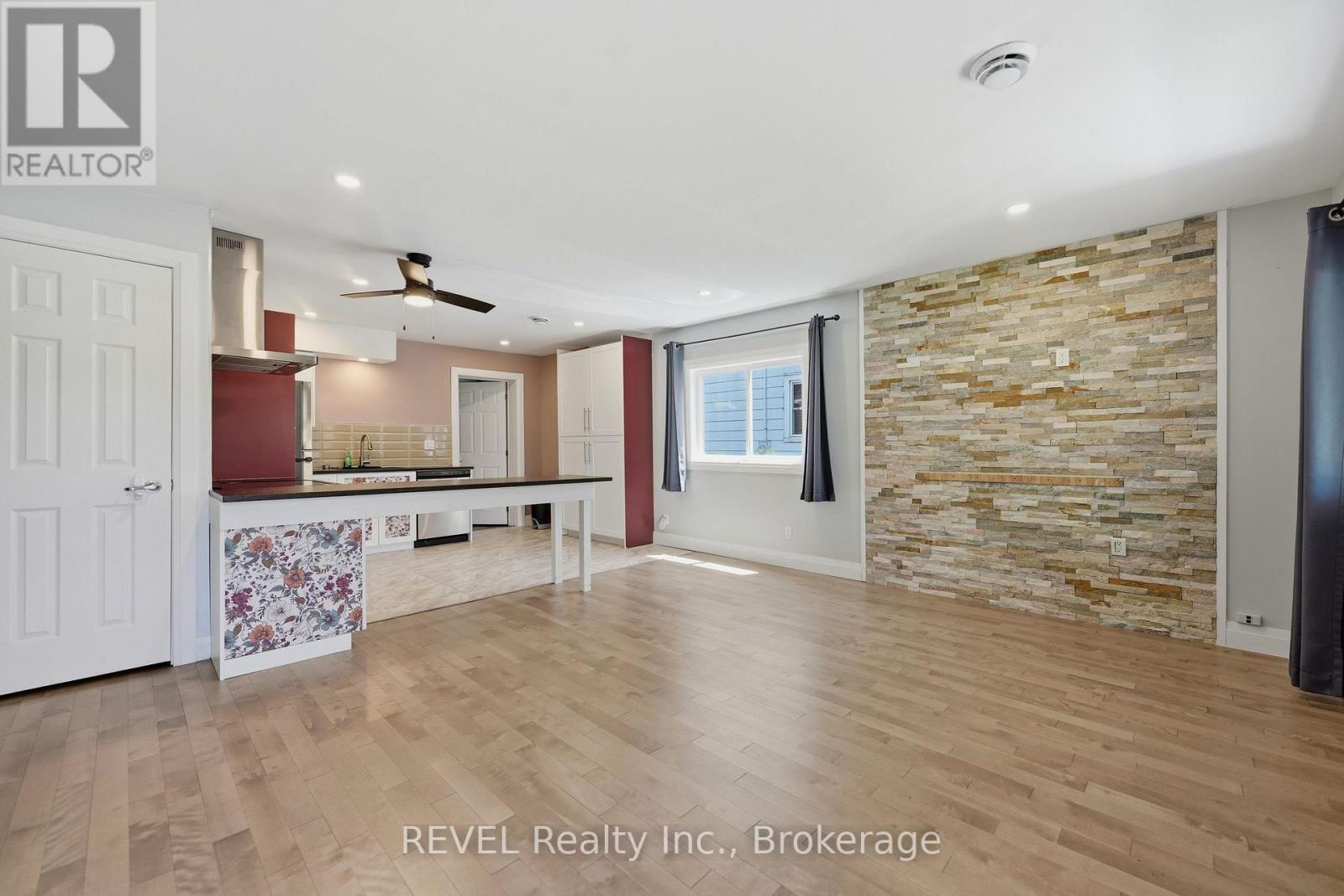 9 MCNAUGHTON ROAD - 5