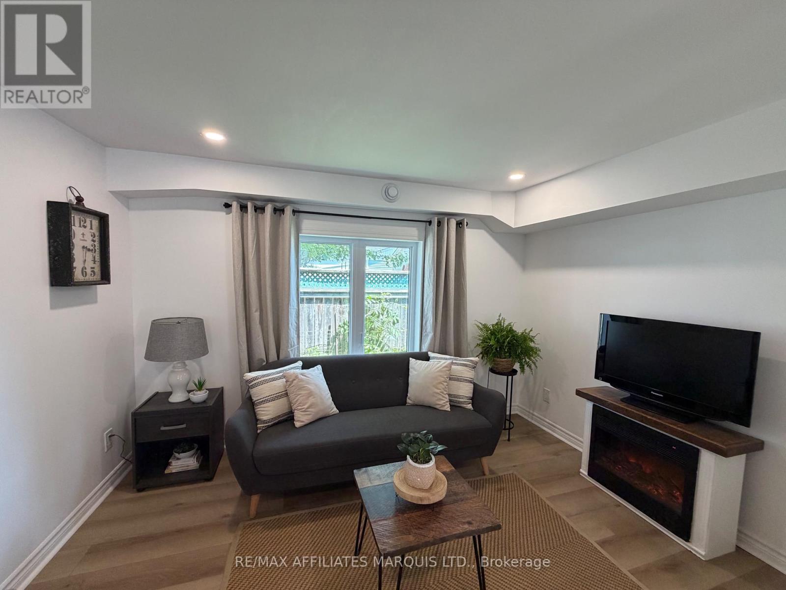 230 BOUNDARY ROAD E - Image 11