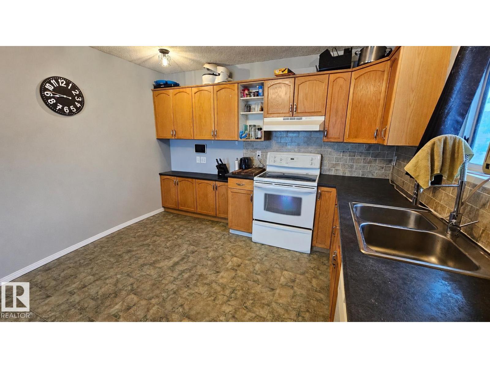5826 49 Street - Photo 7
