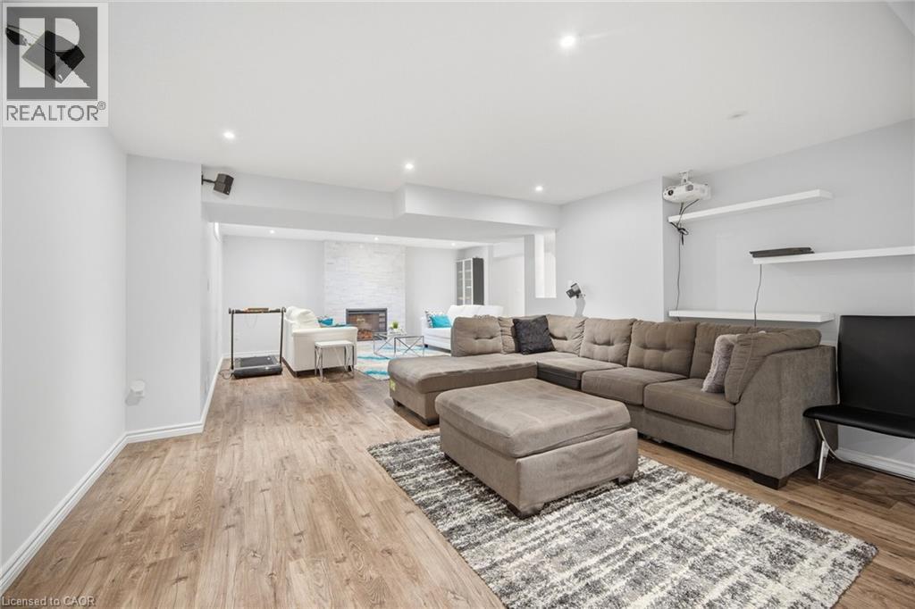 58 DOON CREEK Street - 42