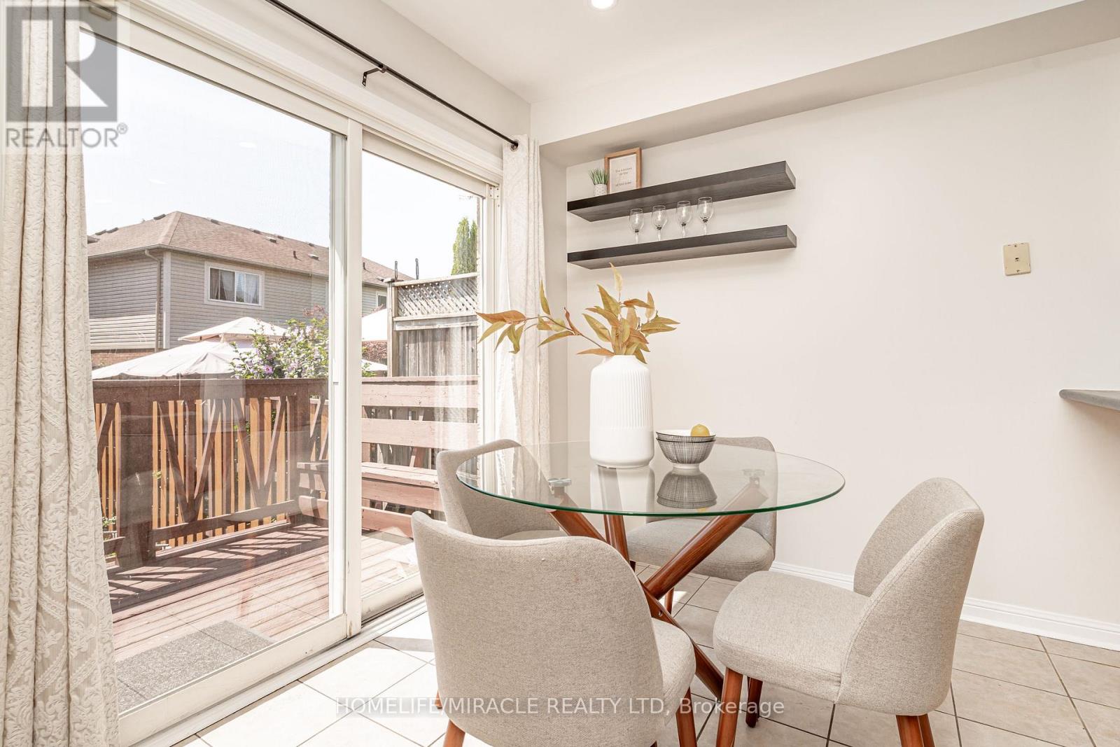 55 KEATS TERRACE - 15