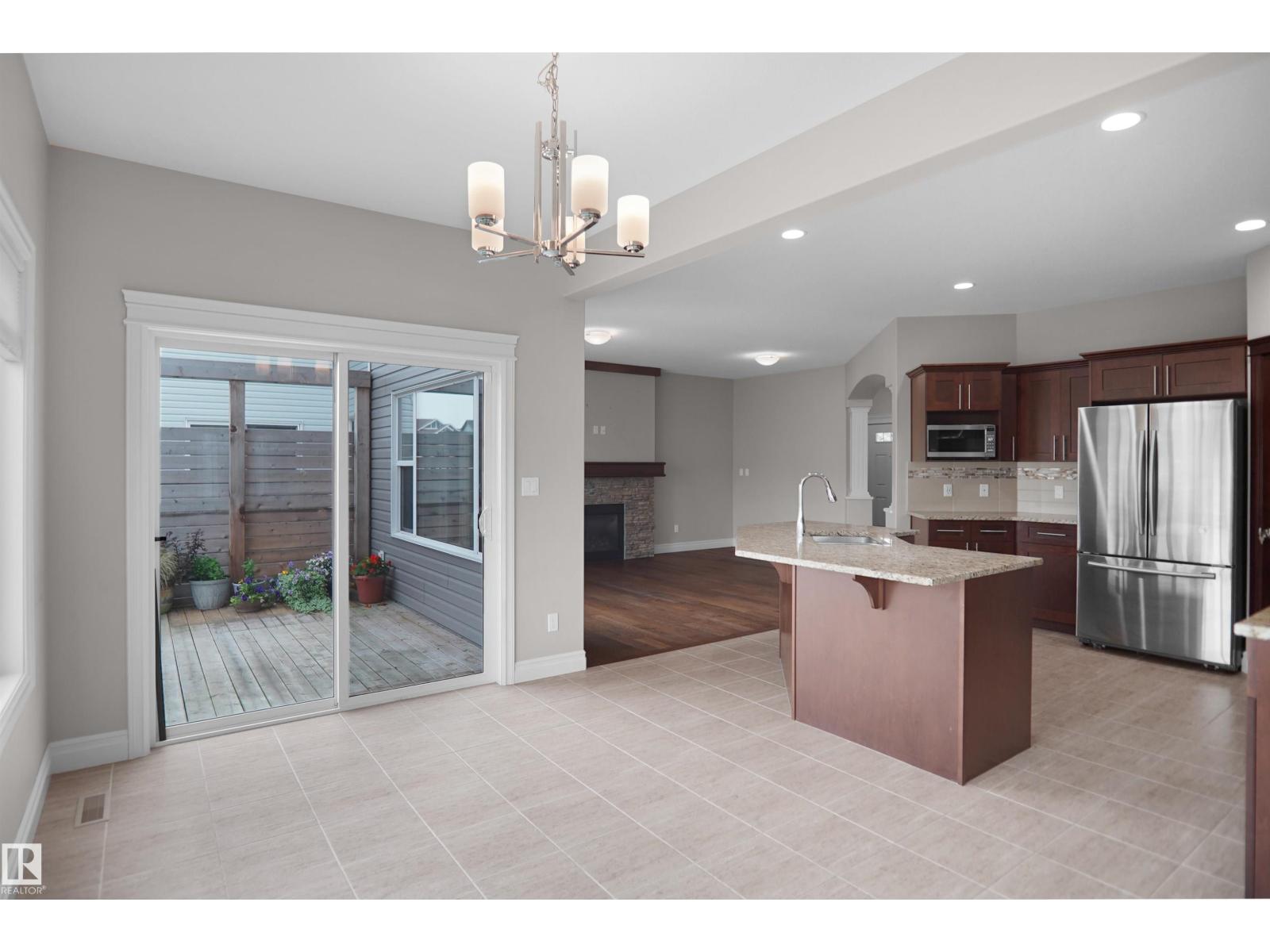 138 HENDERSON LI - Image 17