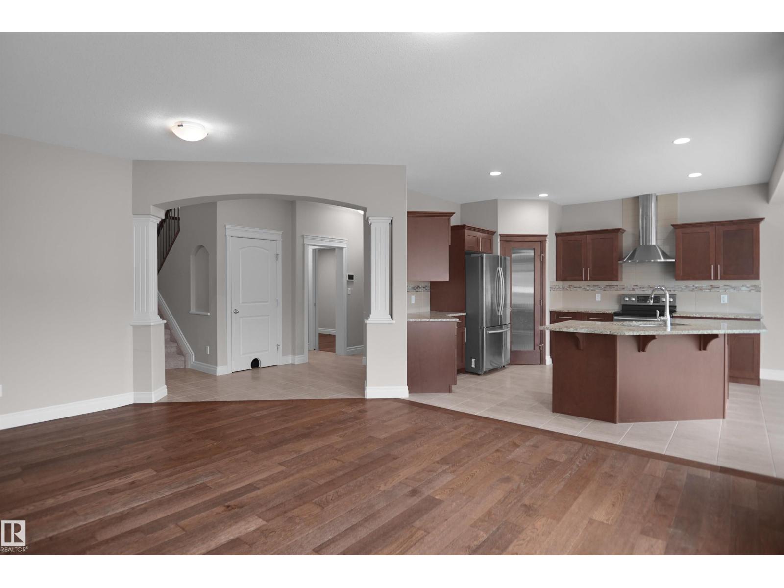 138 HENDERSON LI - Image 11