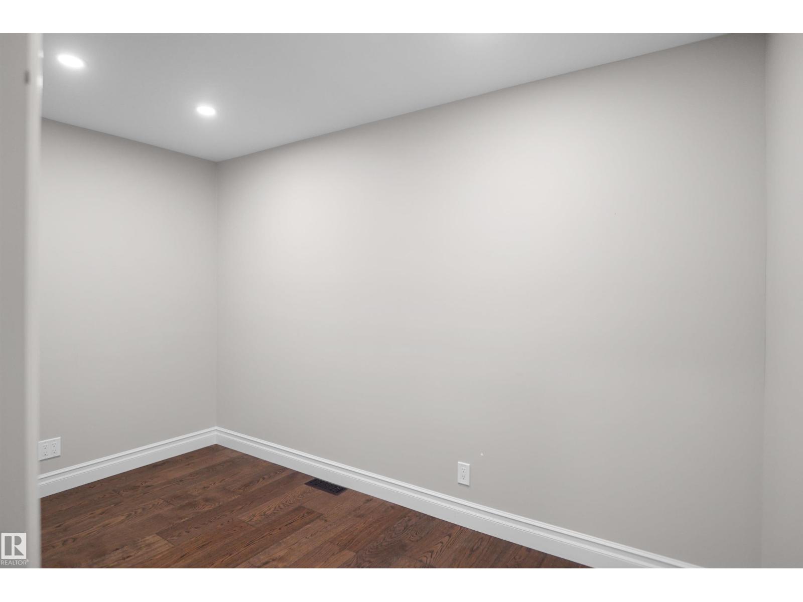 138 HENDERSON LI - Image 20