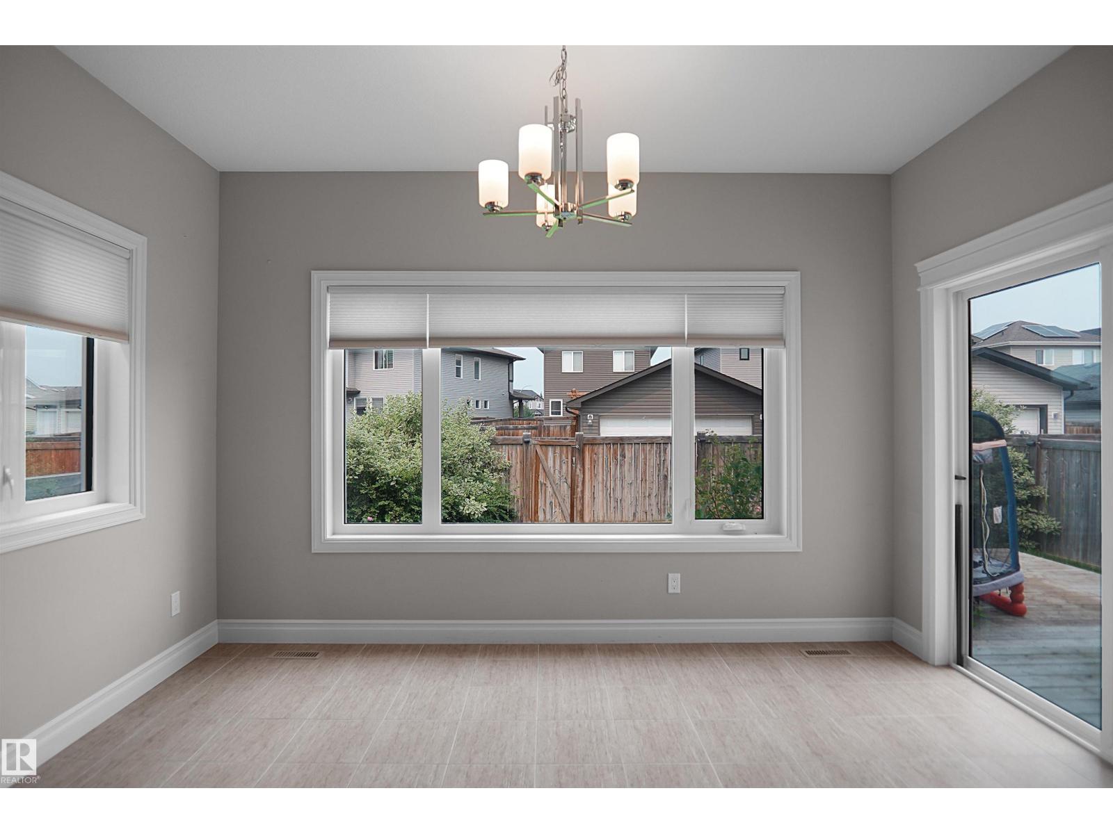138 HENDERSON LI - Image 18