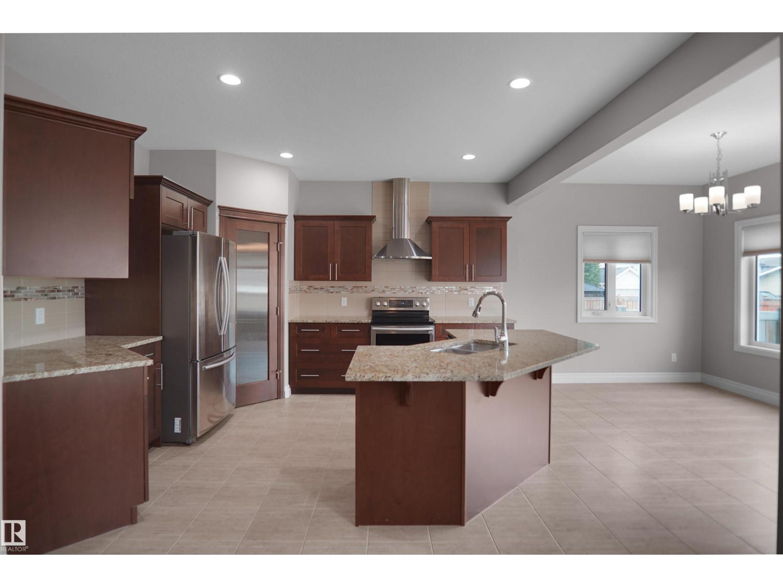 138 HENDERSON LI - Image 12