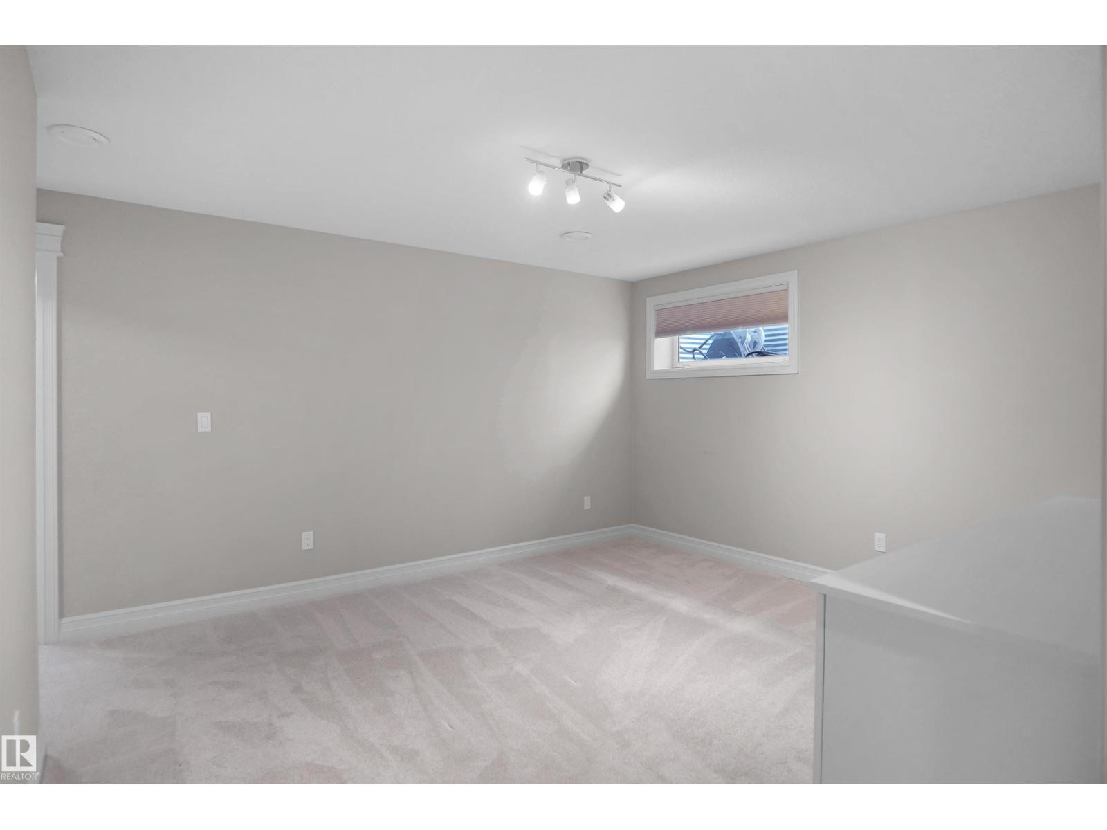 138 HENDERSON LI - Image 44