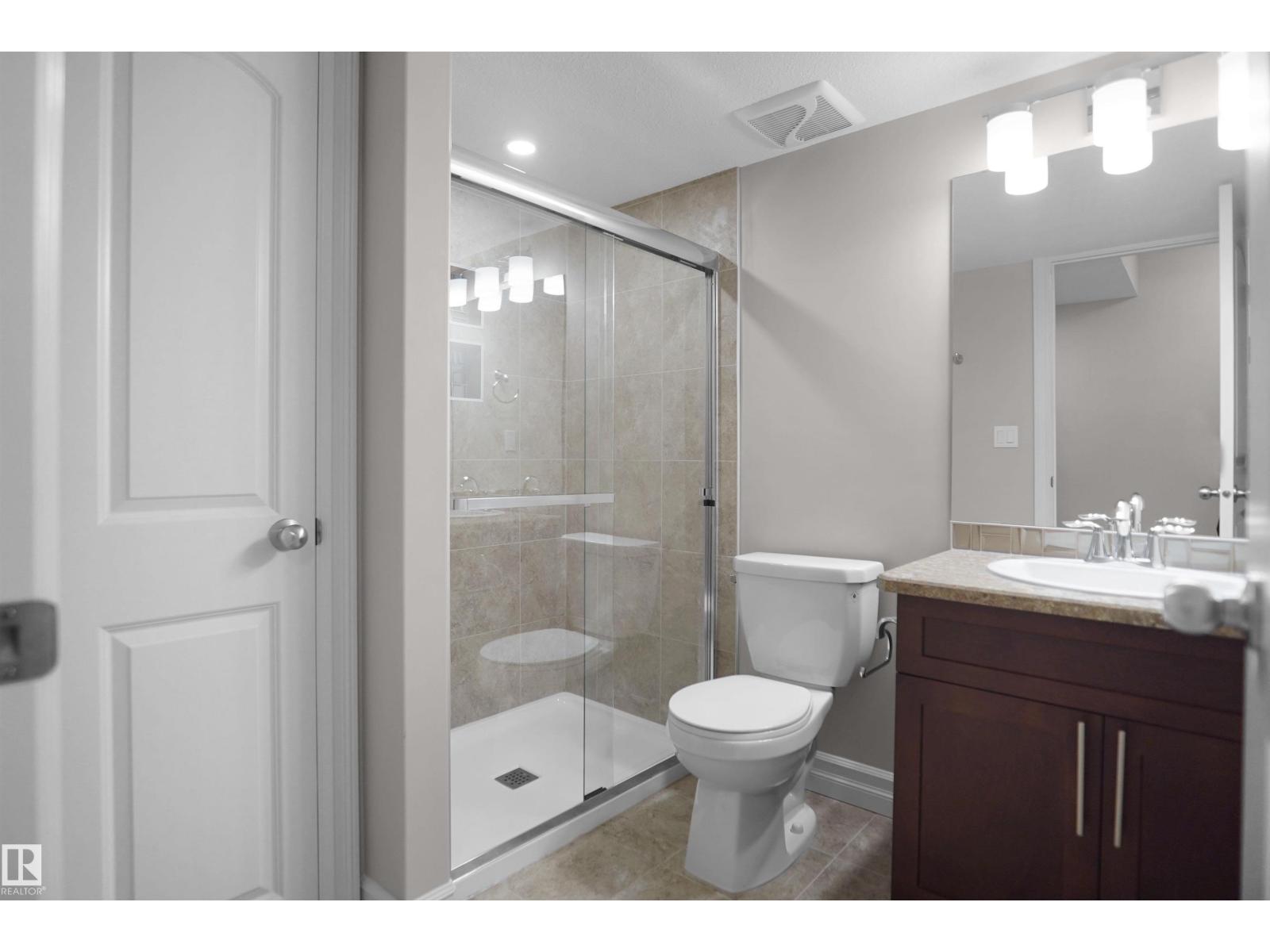 138 HENDERSON LI - Image 51