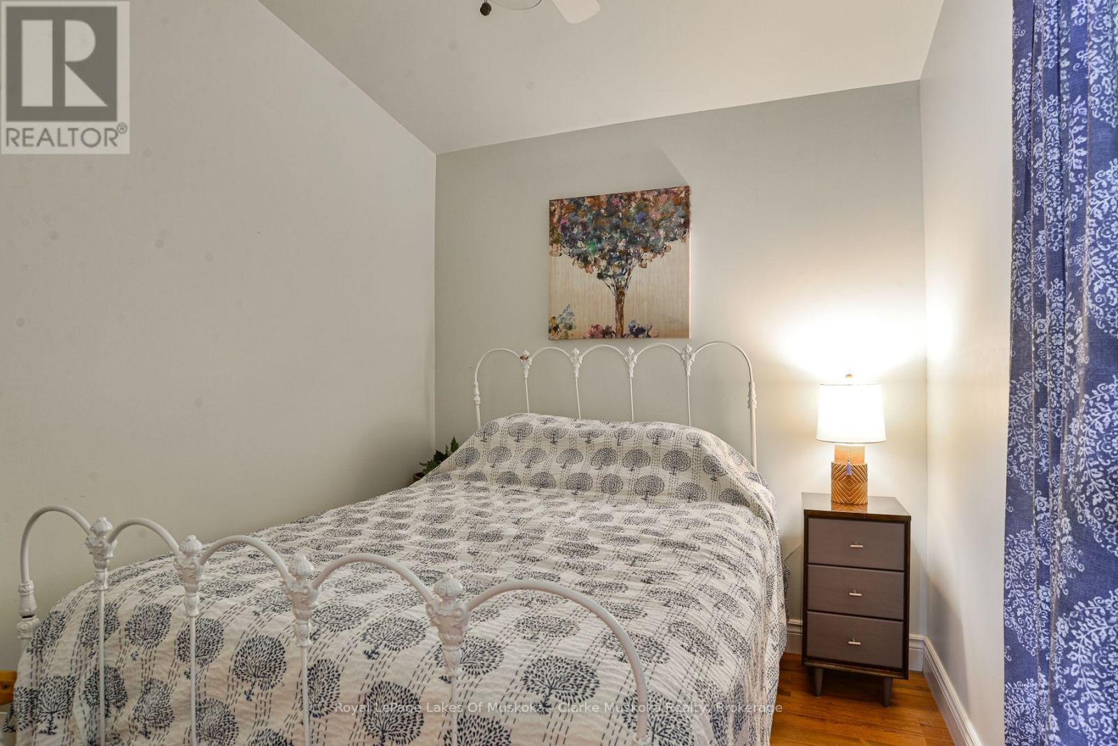 #8 7 SILVER POINT ROAD - 11