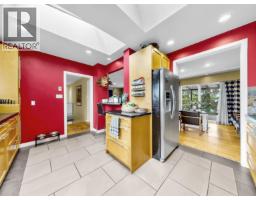 712 Shaw Avenue, Coquitlam, BC V3K2R6 Photo 9