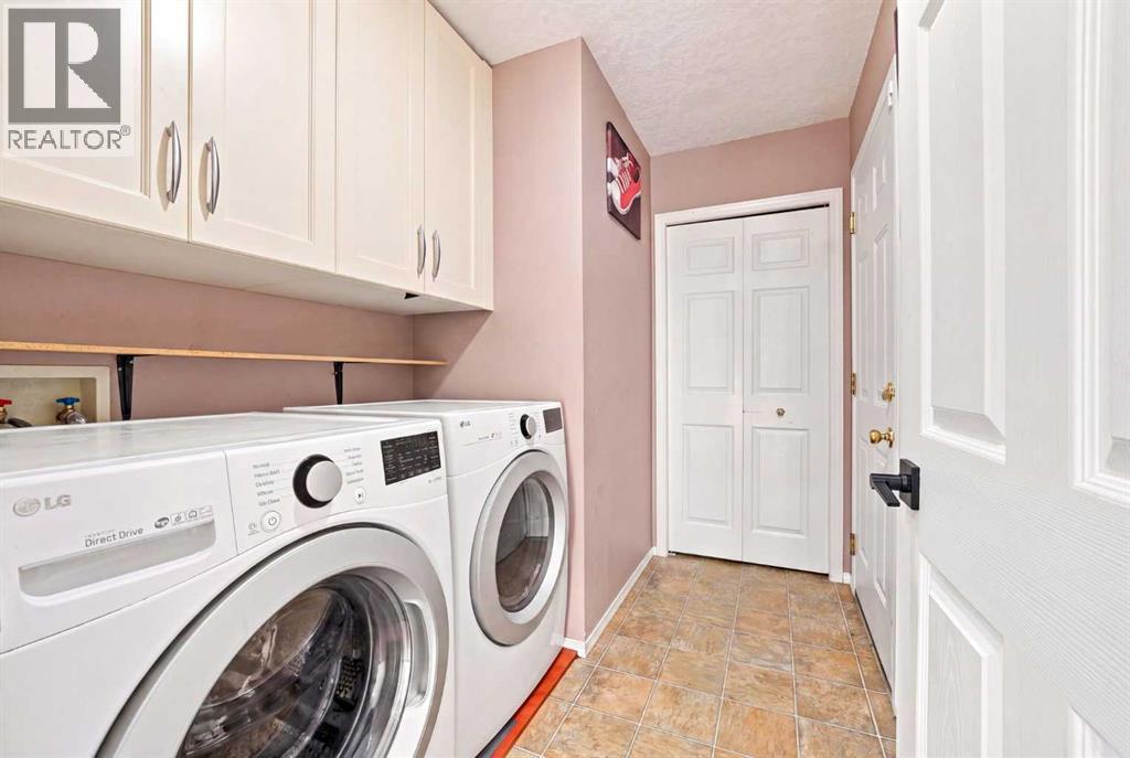 278 Martha's Manor NE - Image 32