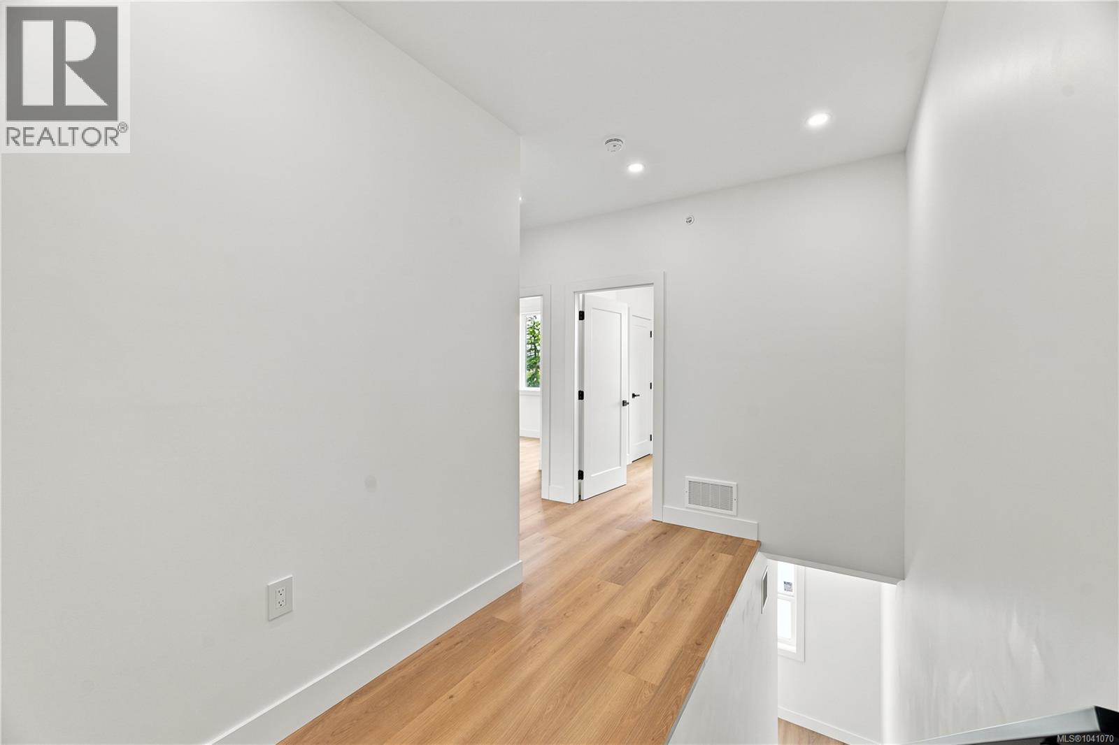836 BLACKBIRD Pl - Image 16