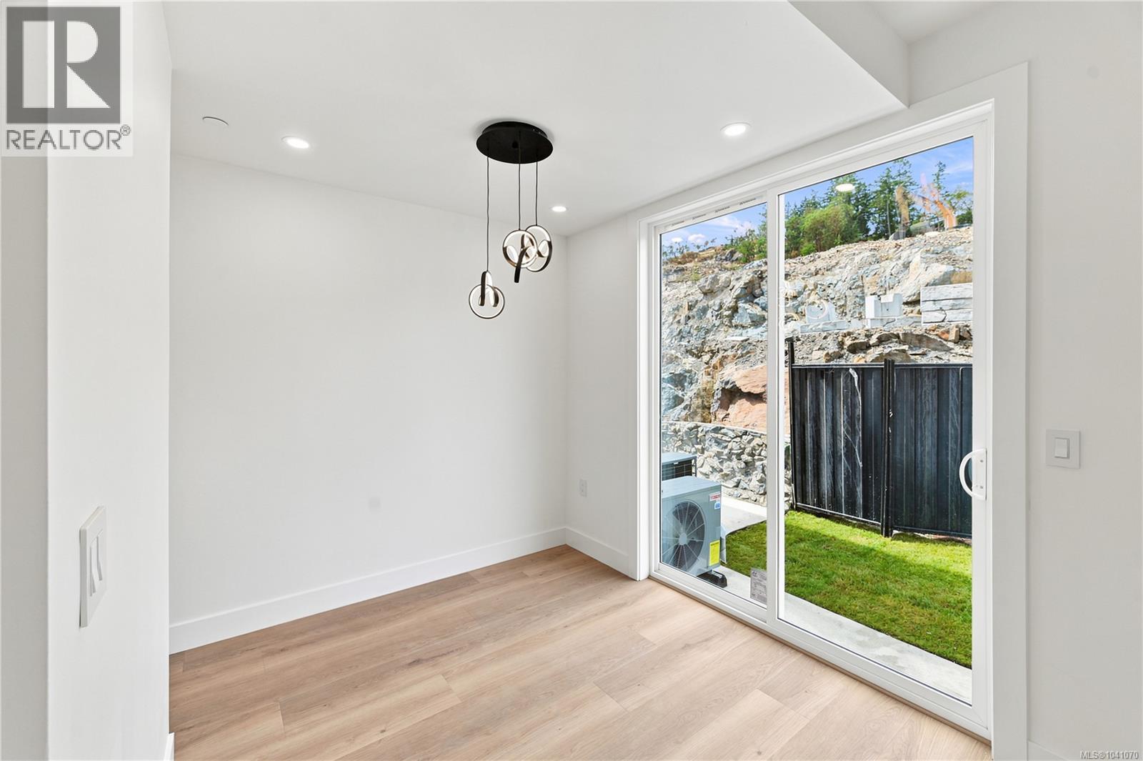 836 BLACKBIRD Pl - 32