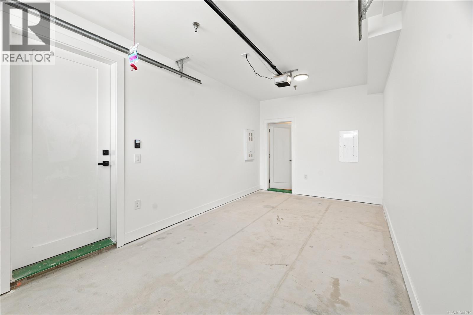 836 BLACKBIRD Pl - 34