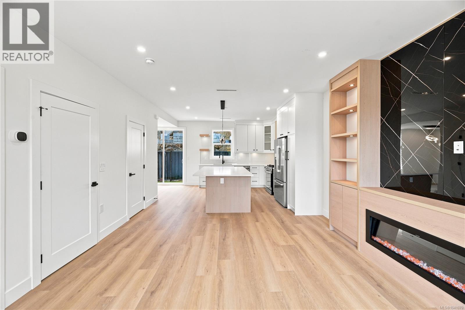 836 BLACKBIRD Pl - 11
