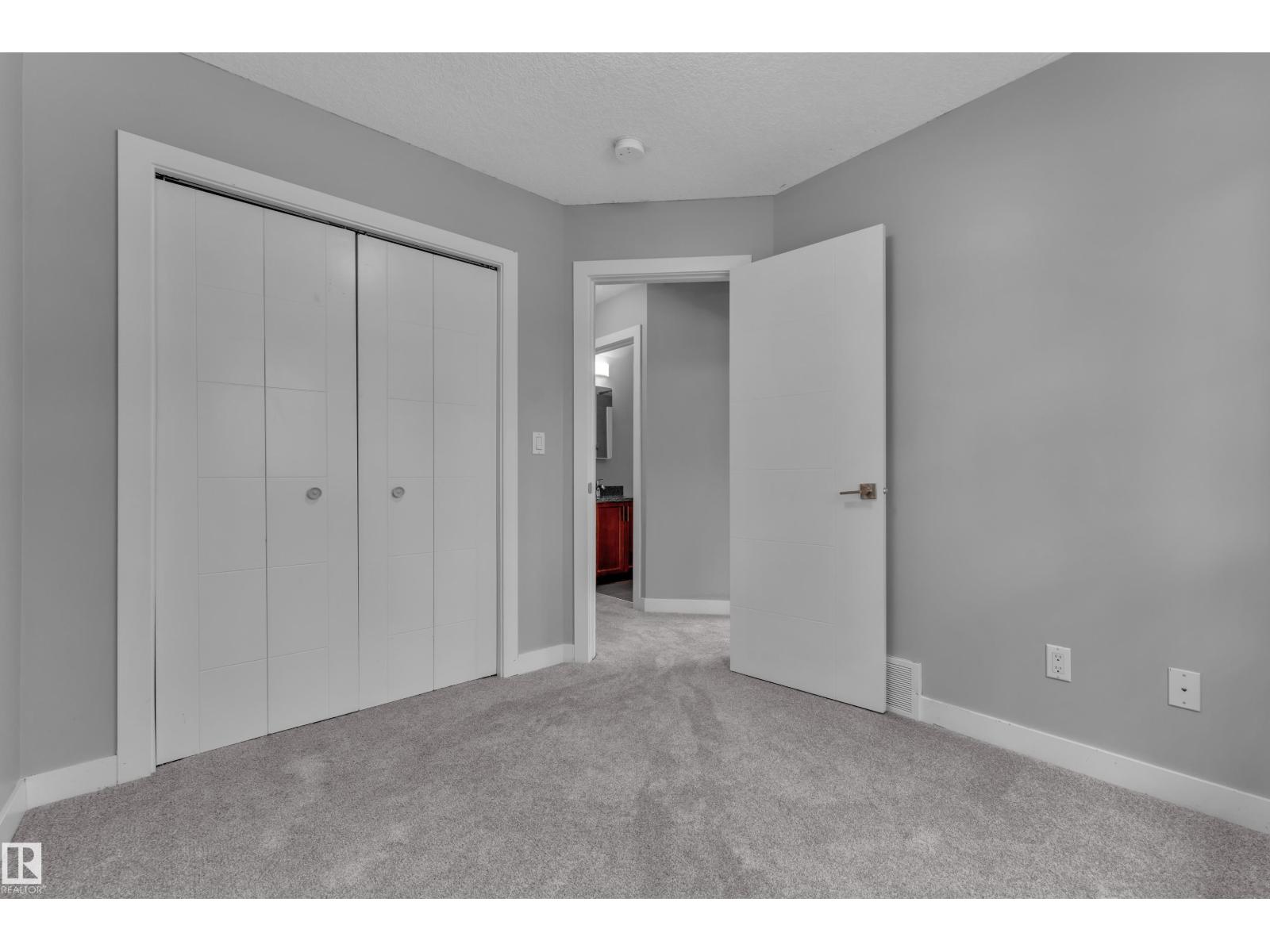12221 117 AV NW - 18