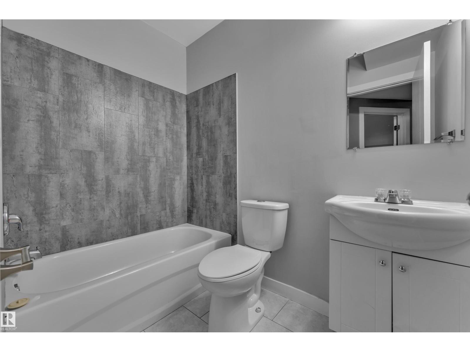12221 117 AV NW - 29