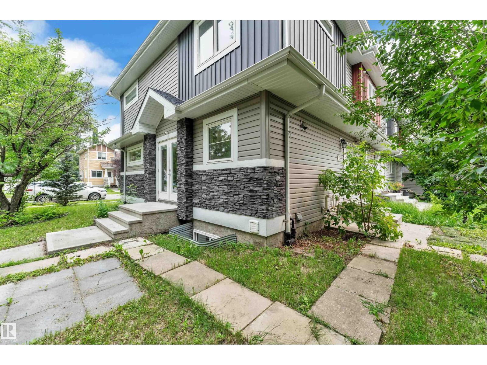 12221 117 AV NW - Image 35
