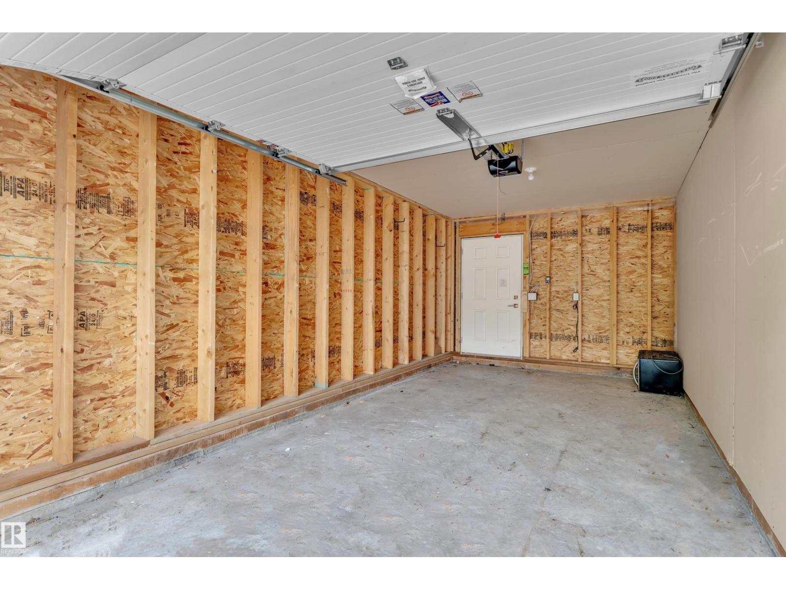 12221 117 AV NW - 38