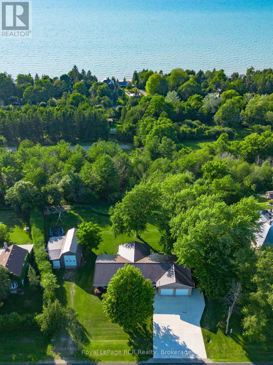 796 LAKE RANGE DRIVE - 43
