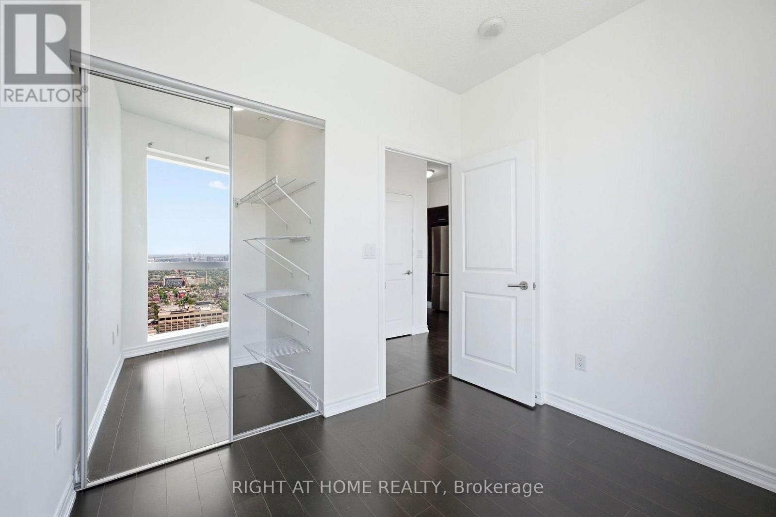 #5614 386 YONGE STREET - 15