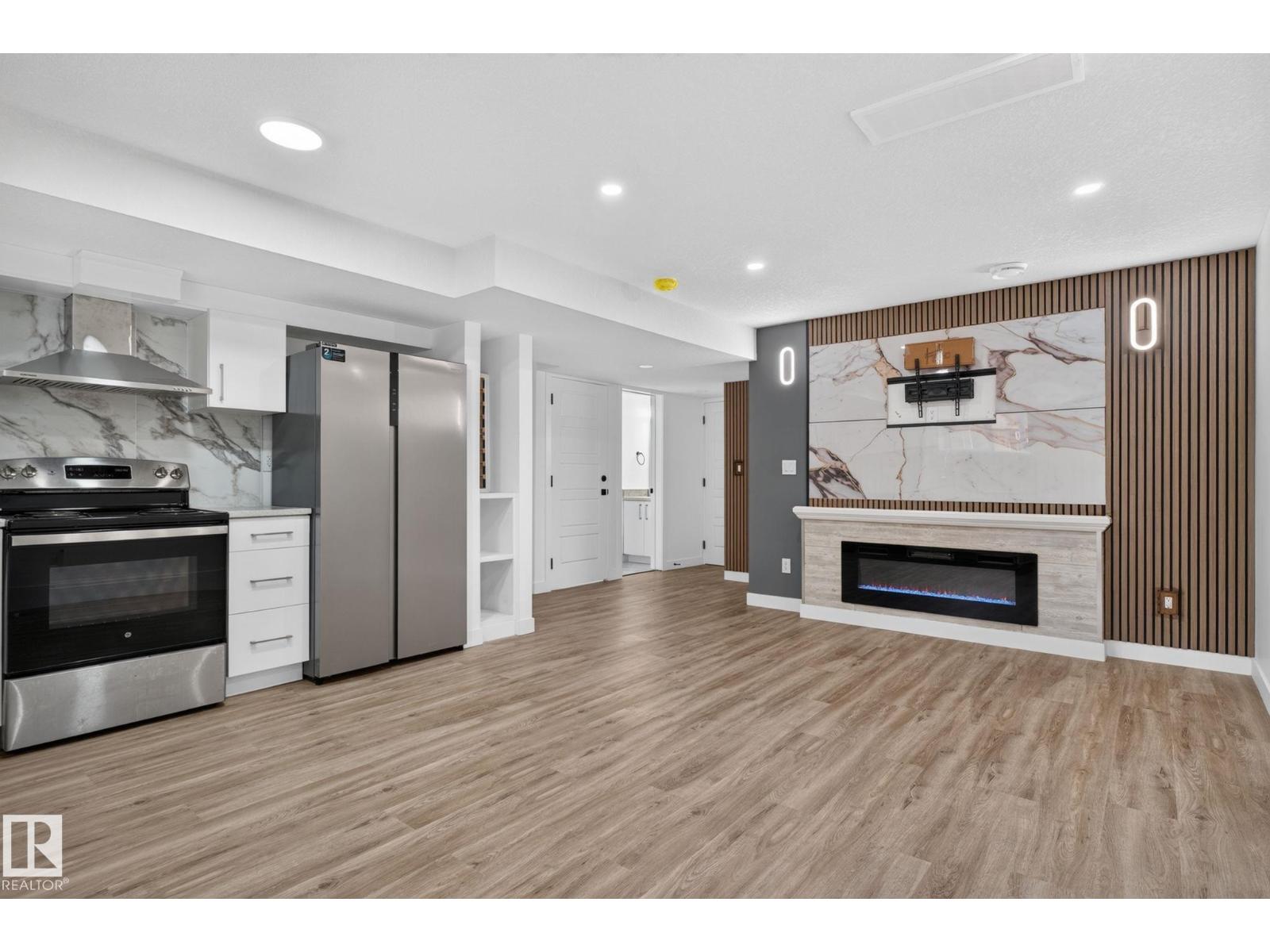 9530 174 AV NW - 41