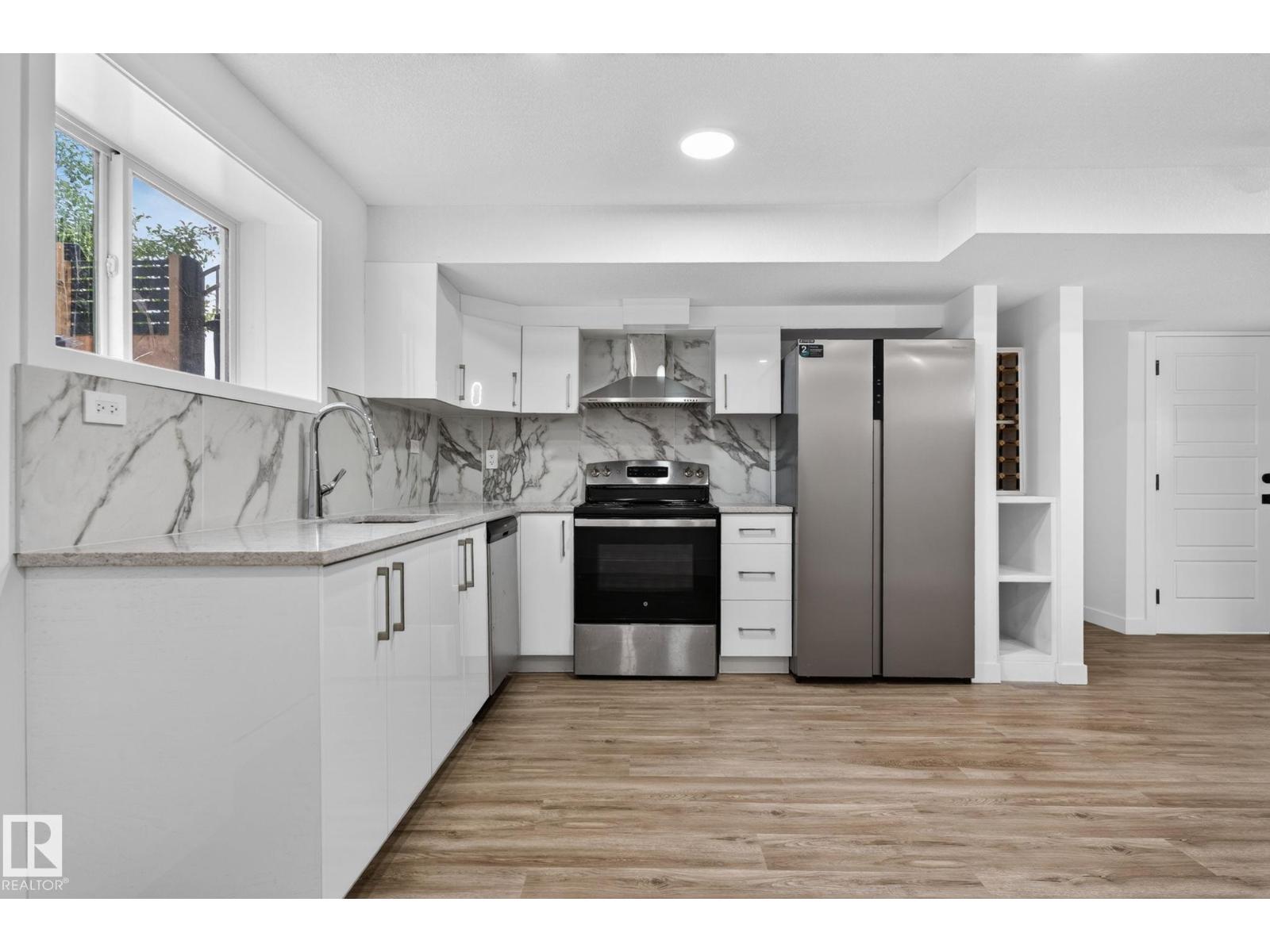 9530 174 AV NW - 42