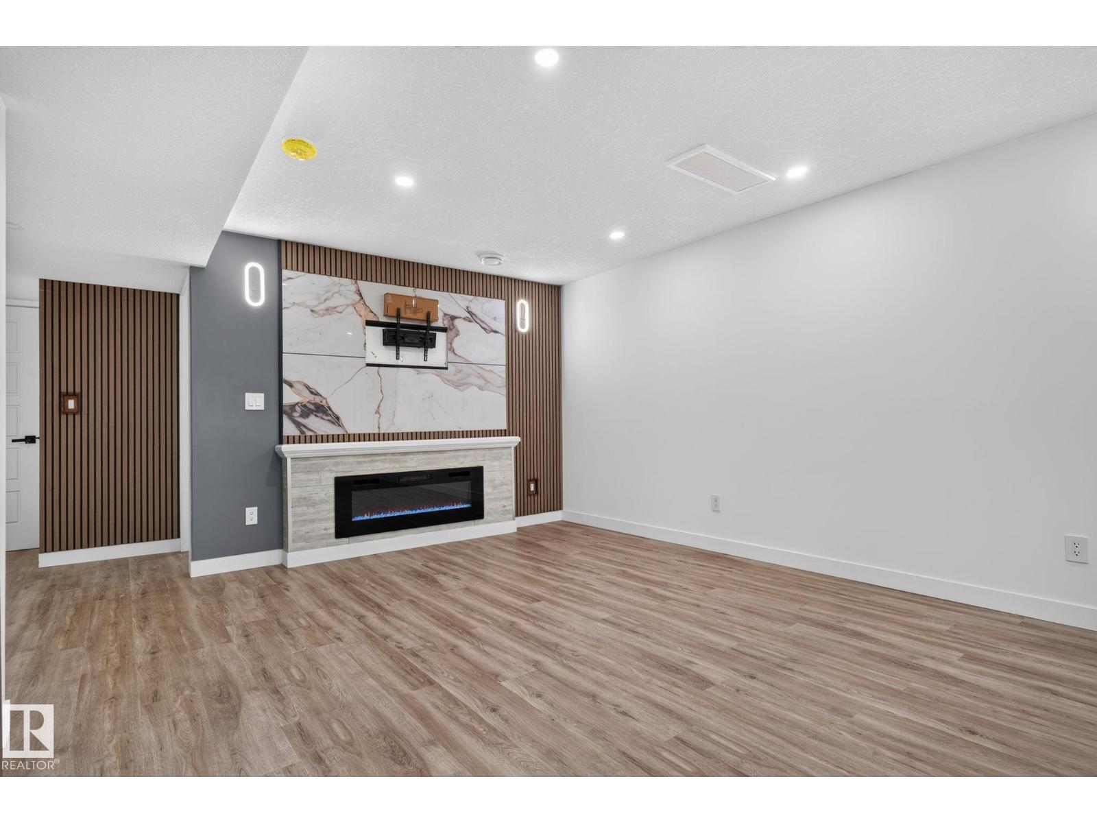 9530 174 AV NW - 43
