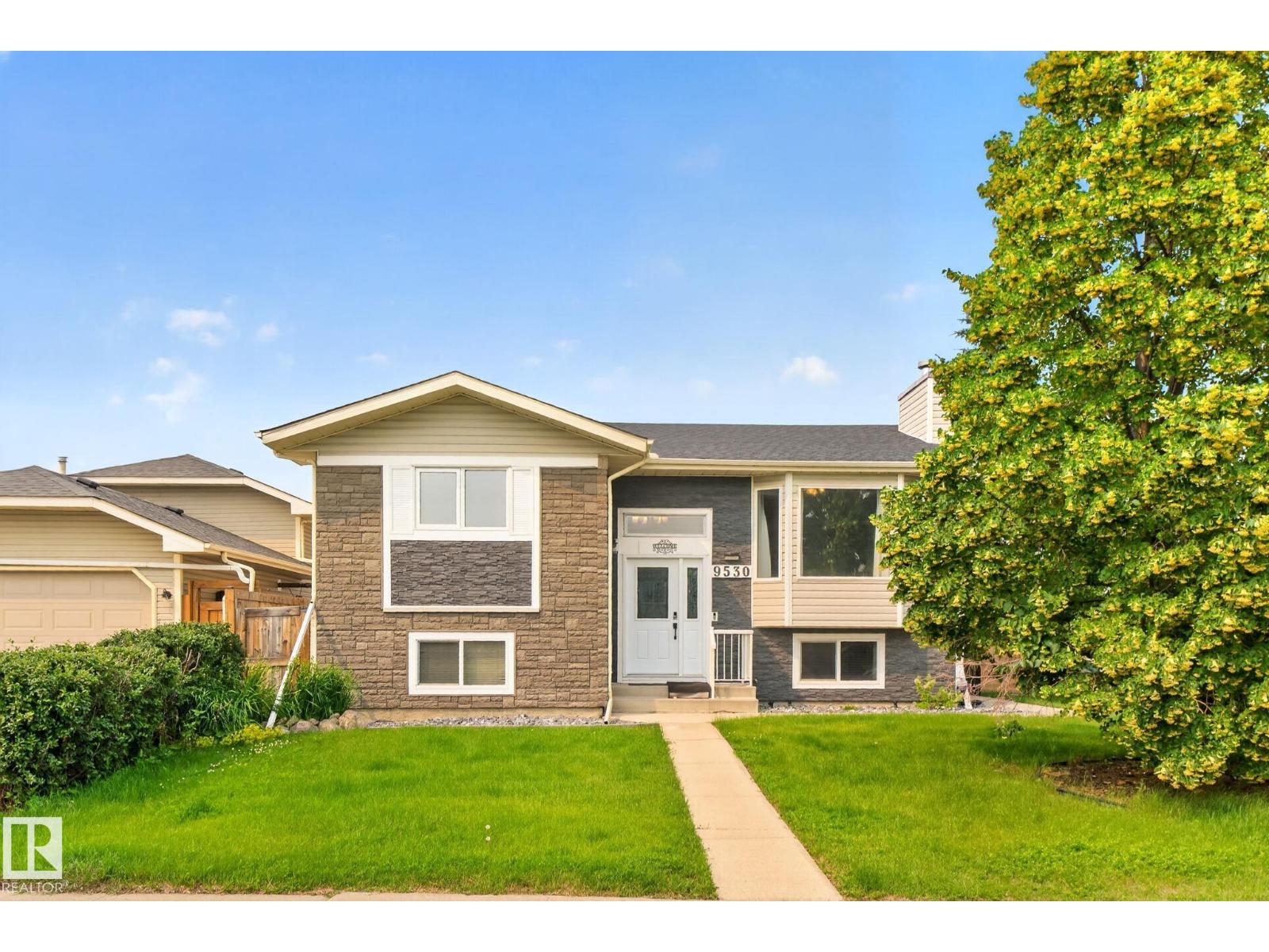 9530 174 AV NW - 64