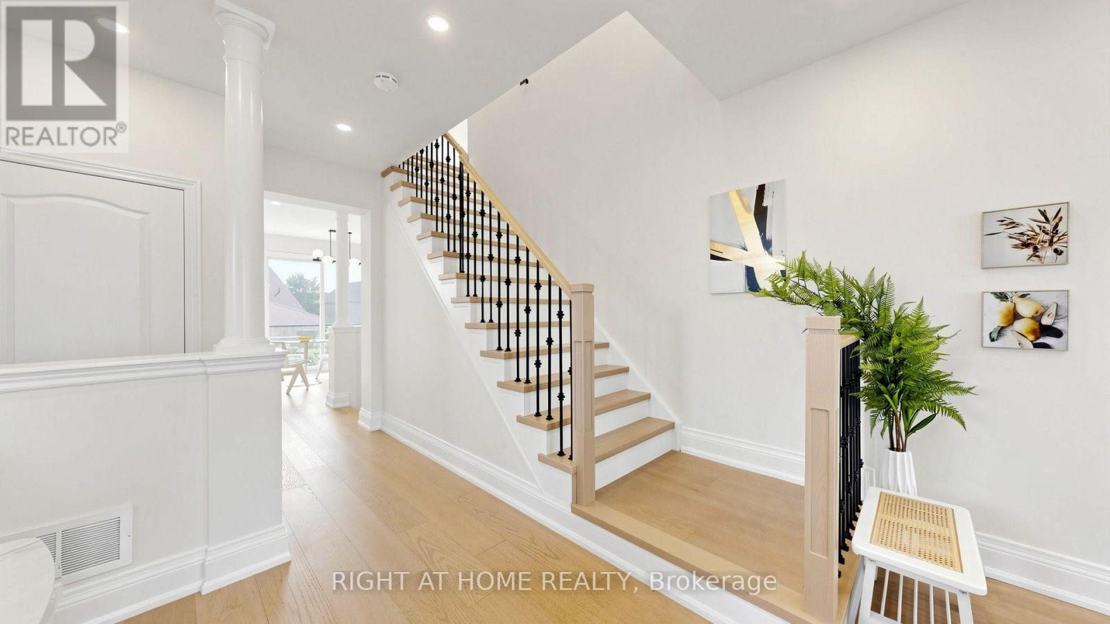 19 HEANEY COURT - 22
