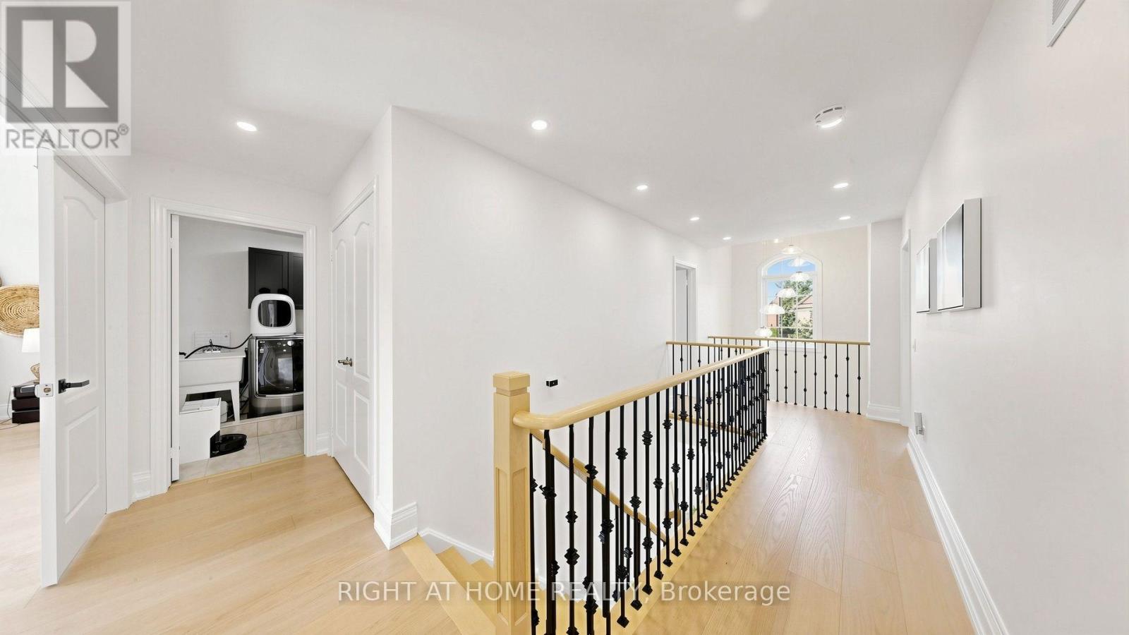 19 HEANEY COURT - 23