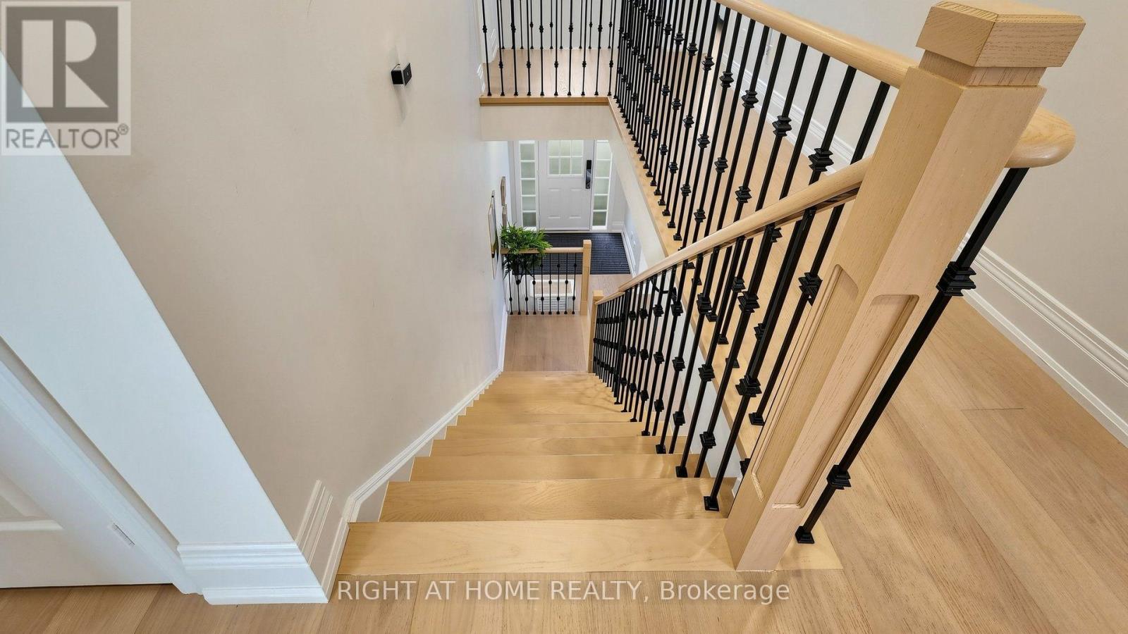19 HEANEY COURT - 24