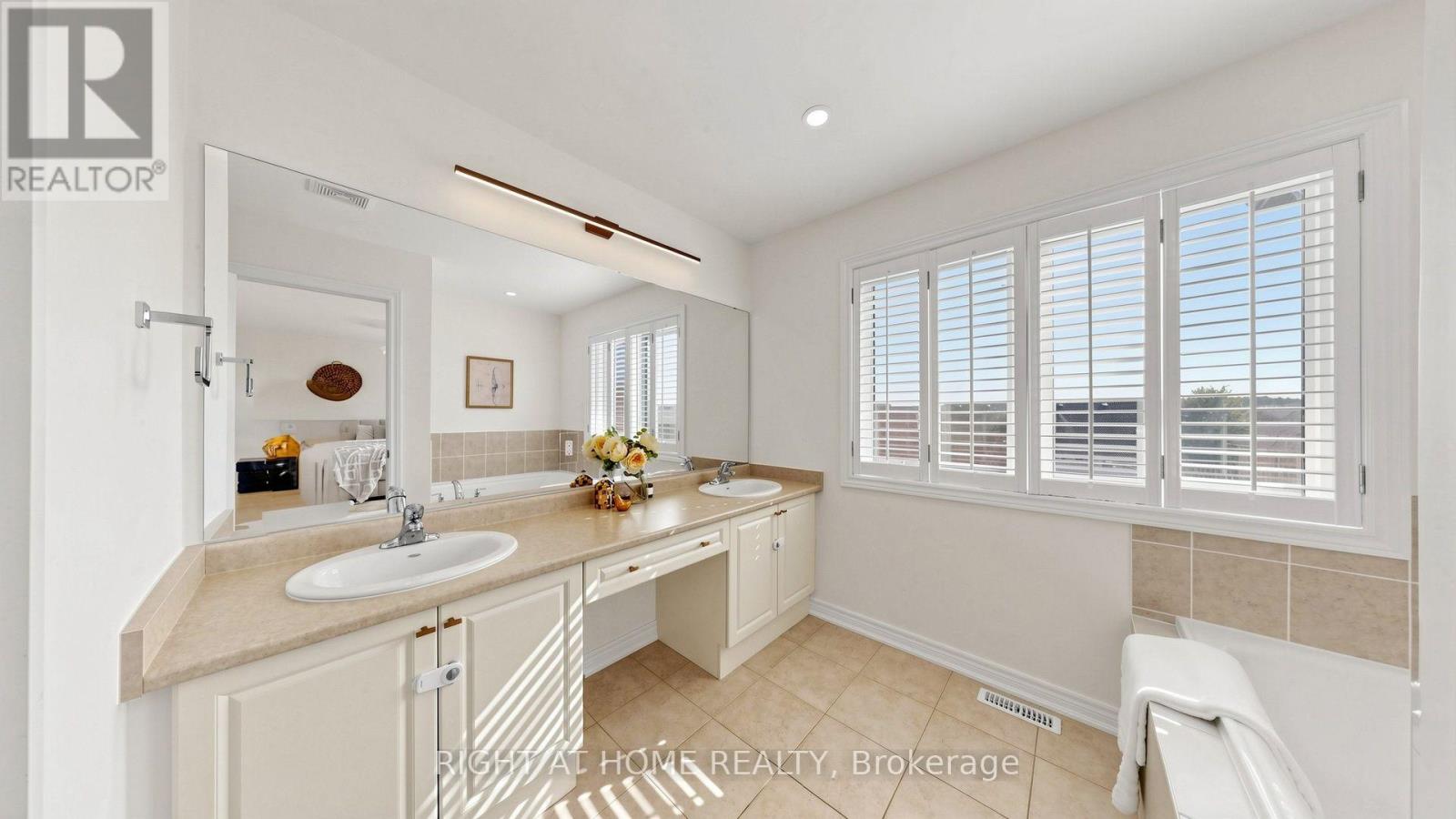 19 HEANEY COURT - 28
