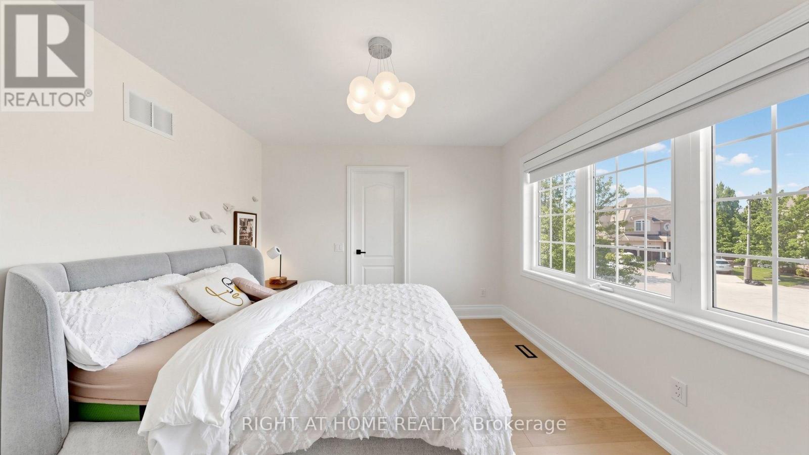19 HEANEY COURT - 31