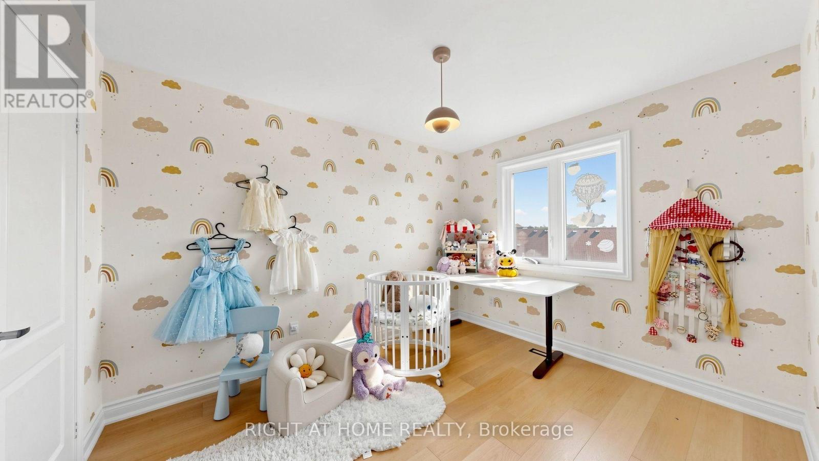 19 HEANEY COURT - 35