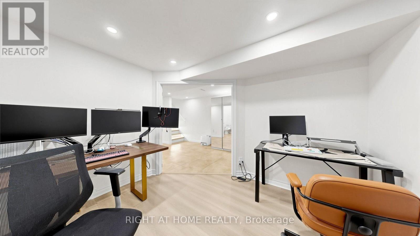 19 HEANEY COURT - 41