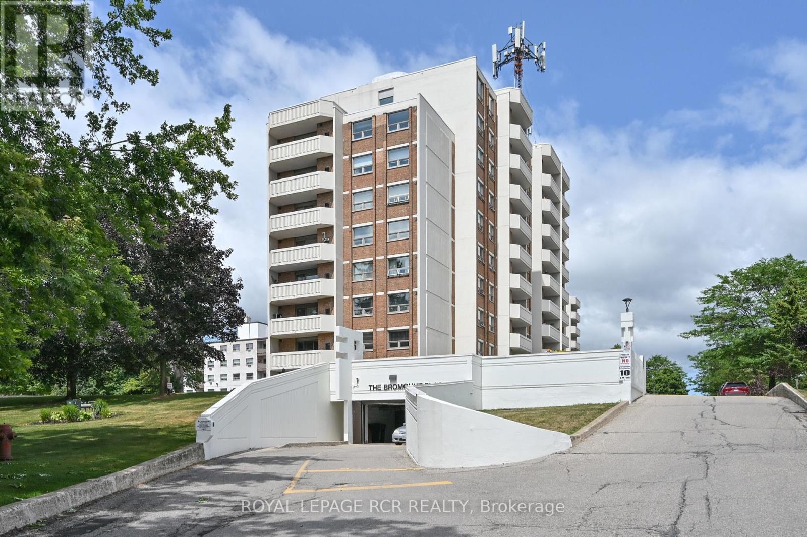 ##404 8 FEAD STREET - 36