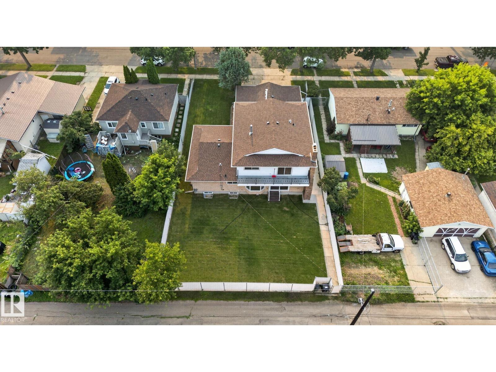 12121 42 ST NW - Image 3
