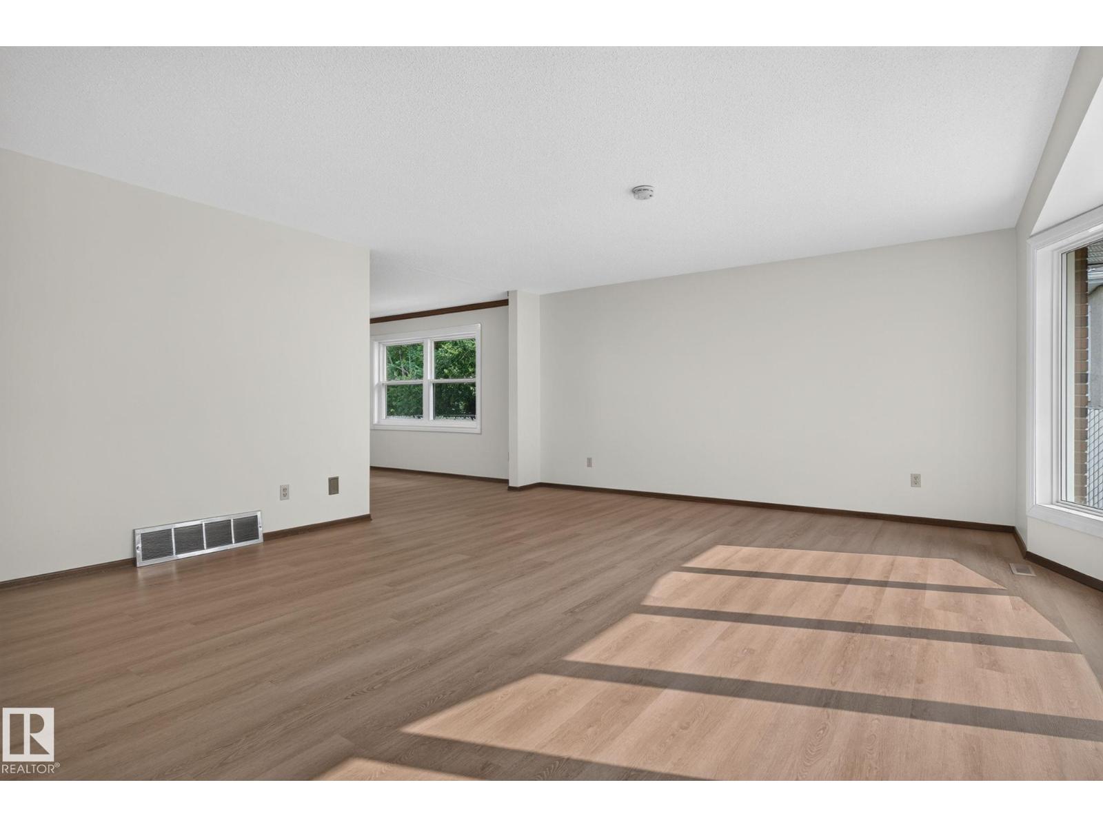 12121 42 ST NW - Image 12