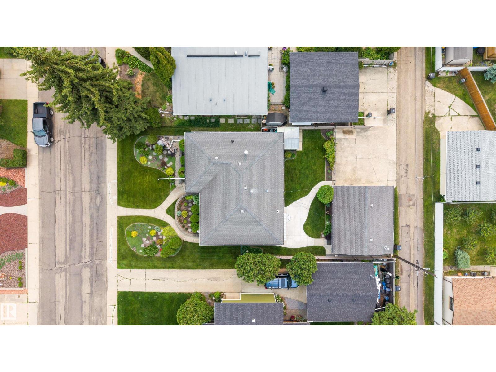 4120 120 ST NW - 35