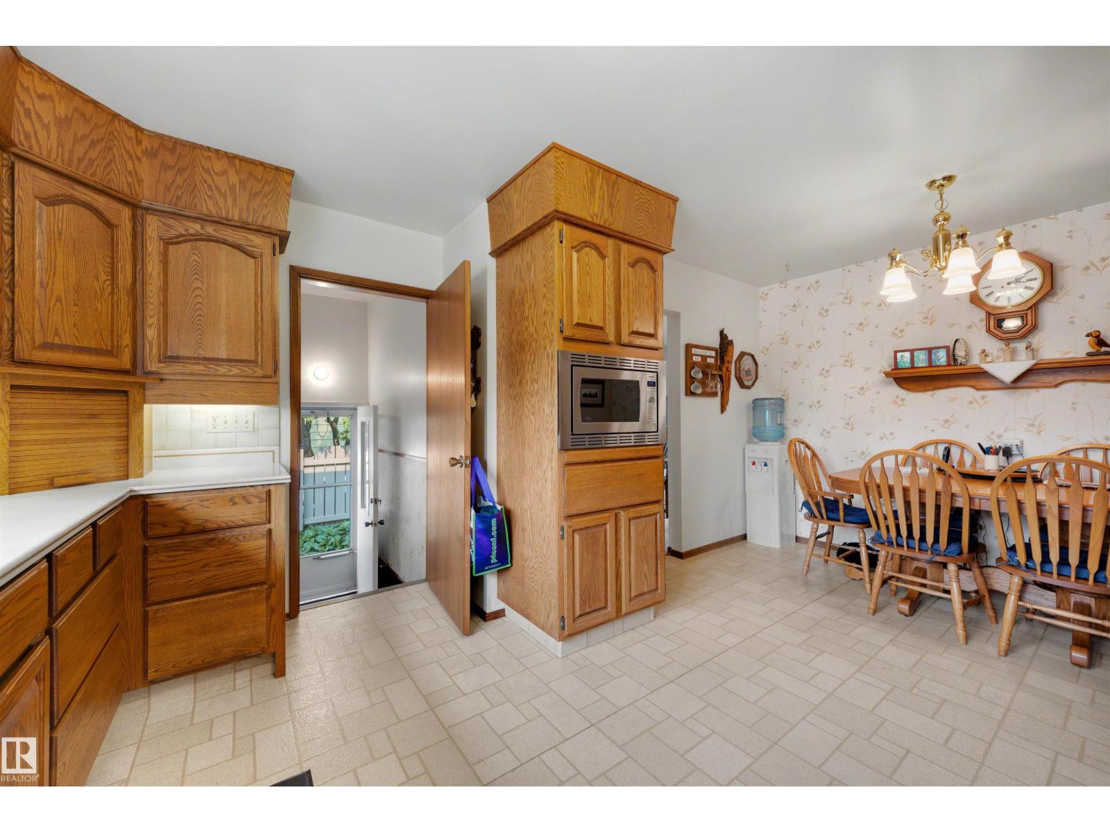 4120 120 ST NW - 9