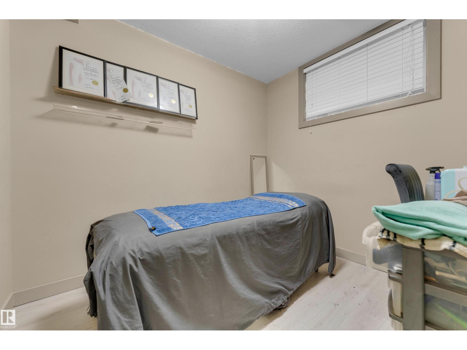 2107 CASSELMAN LI SW - 26