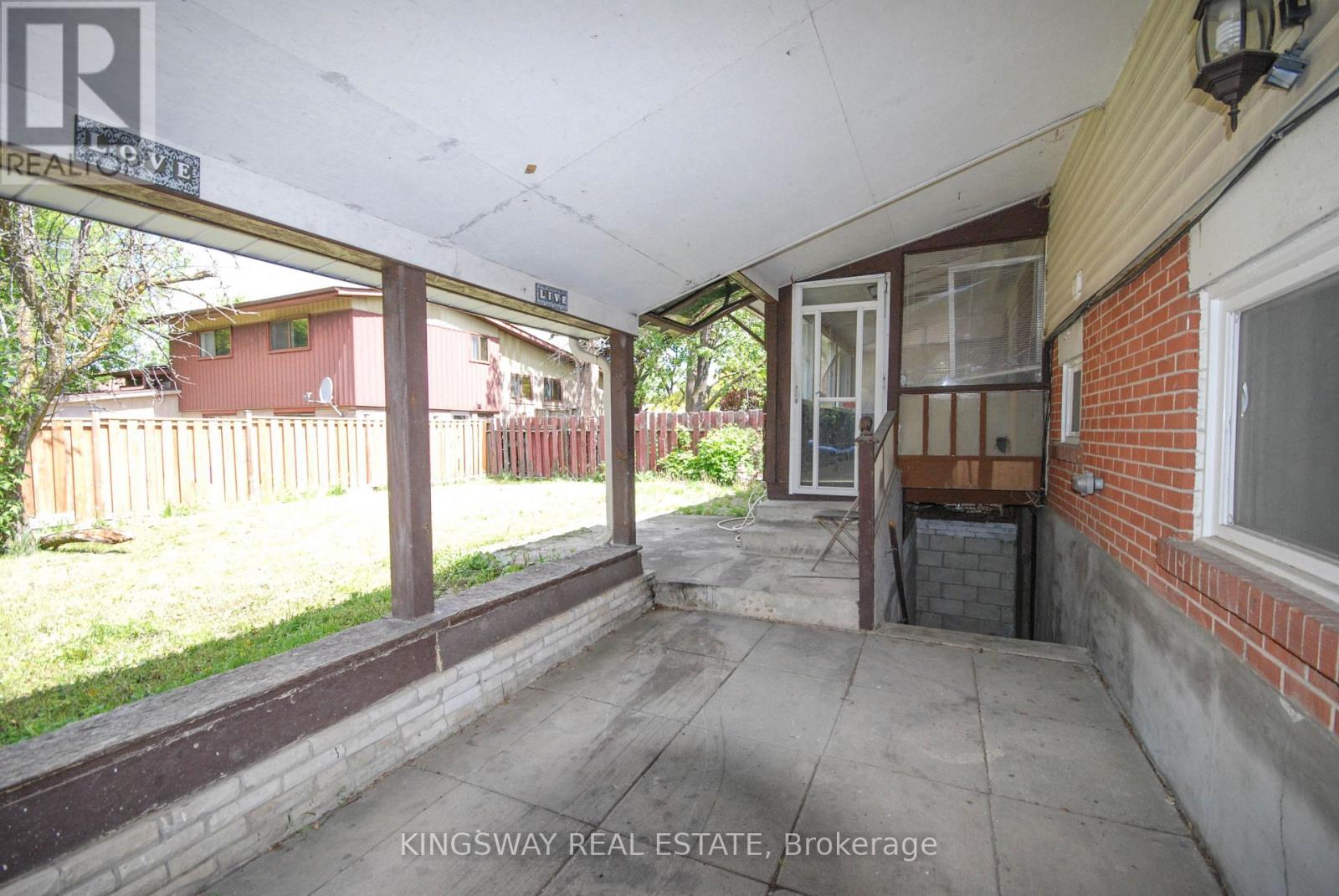 24 ARCHDEKIN DRIVE - 26